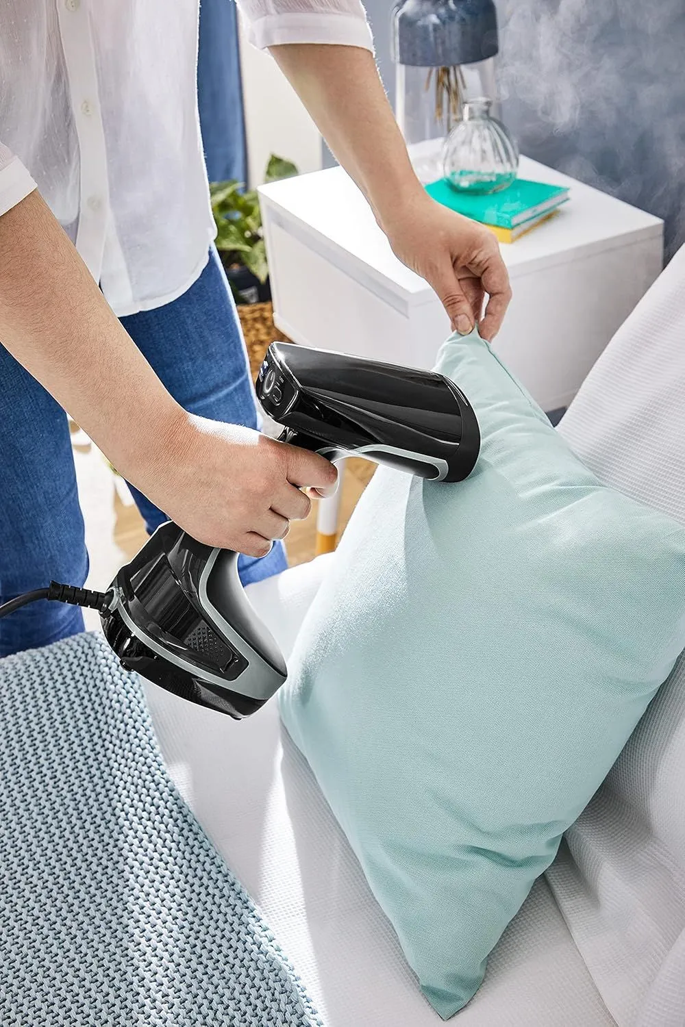 مكواة بخار يدوية تيفال أكسيس ستيم فورس 2000 واط (DT8250E1) – بتسخين سريع في 25 ثانية وخاصية تعقيم المنسوجات - الصورة 4